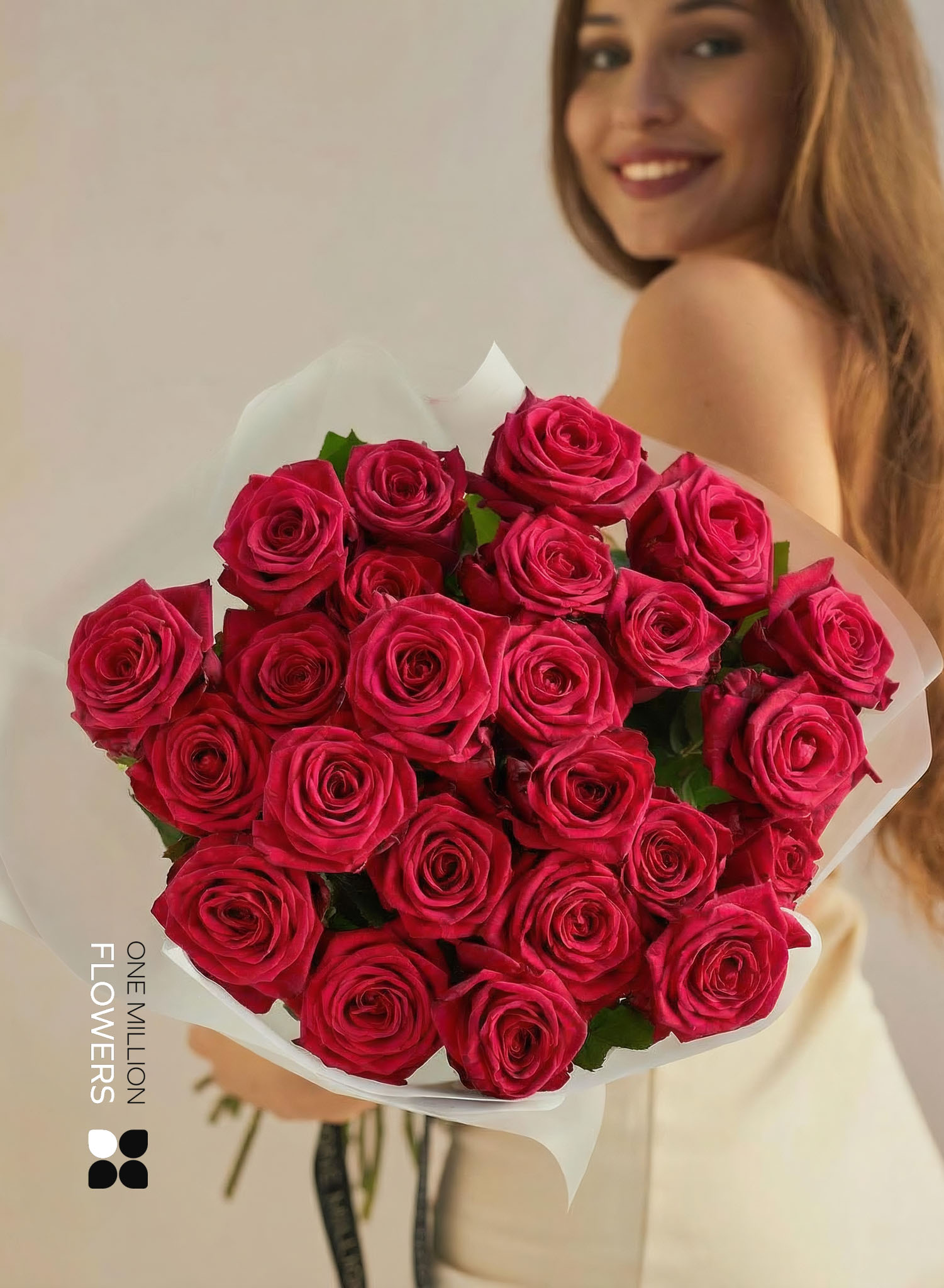 Букет из 25 роз "Такаци" White - Розы 70см.