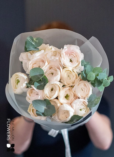 Букет "Клуни Ханой" 15 шт Mate