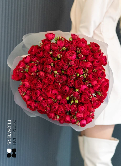 Букет из 25 "Ред Трофи" Mate