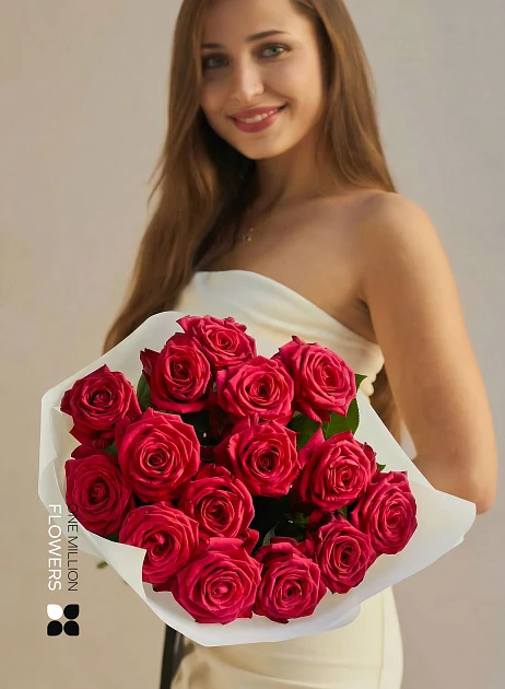 Букет из 15 роз "Такаци" White - Розы 40 см.